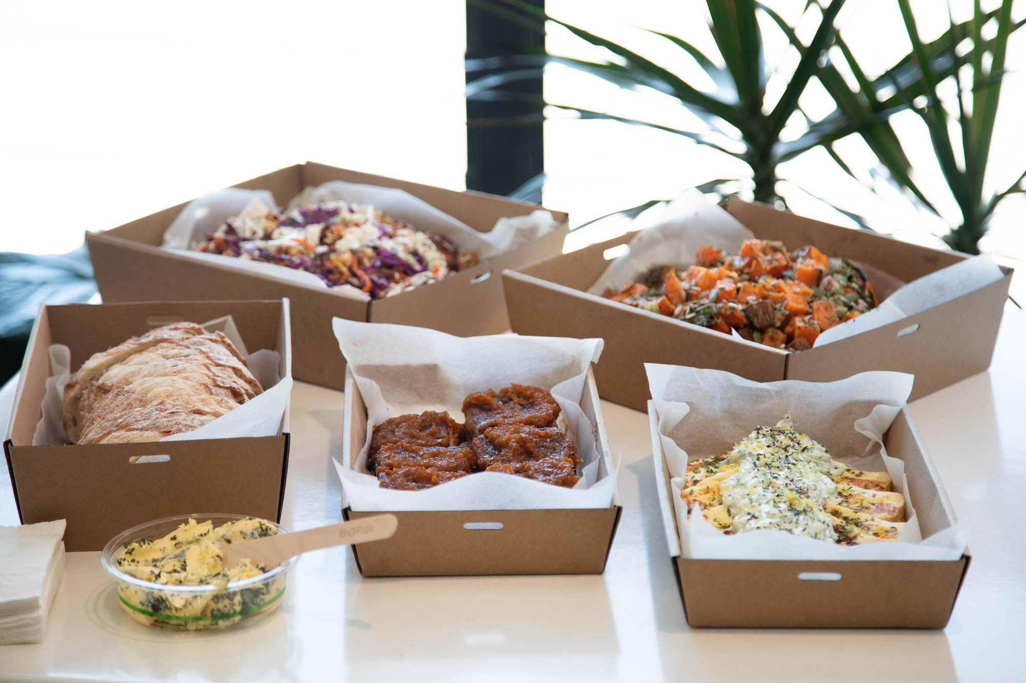 Hot buffet catering Brisbane - Dux Gutz